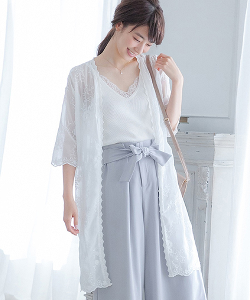 Color(カラー)の「刺繍レースロングガウン(カーディガン/ボレロ・レディース・ホワイト/ブラック・MEDIUM)」の12枚目の写真