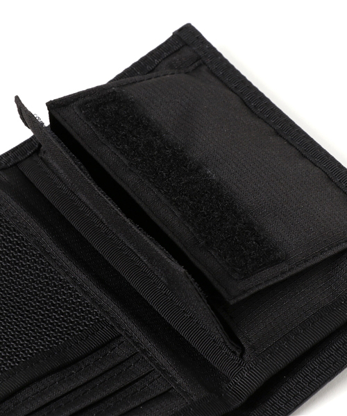 NOMADIC（ノーマディック）の「カモフラナイロンPVC 三つ折り財布（財布・メンズ・ブラック・FREE）」の6枚目の写真