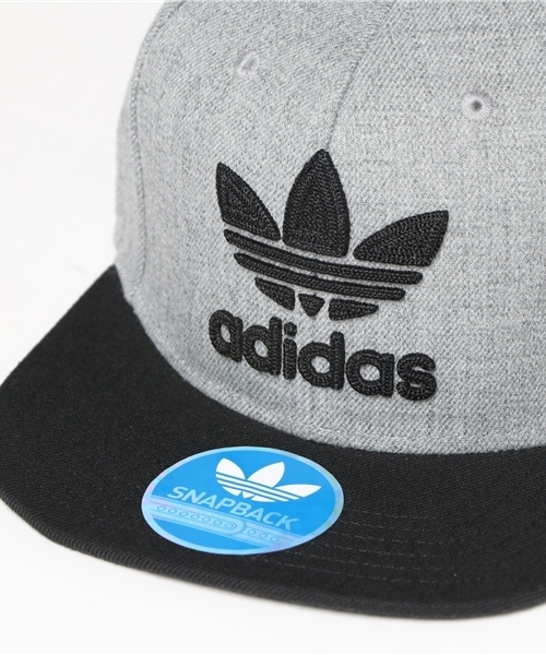 ONSPOTZ(オンスポッツ)の「アディダス スナップバックキャップ メンズオリジナルス トレフォイル ロゴ グレー ADIDAS(キャップ・メンズ・ヘザ-グレー・FREE)」の4枚目の写真