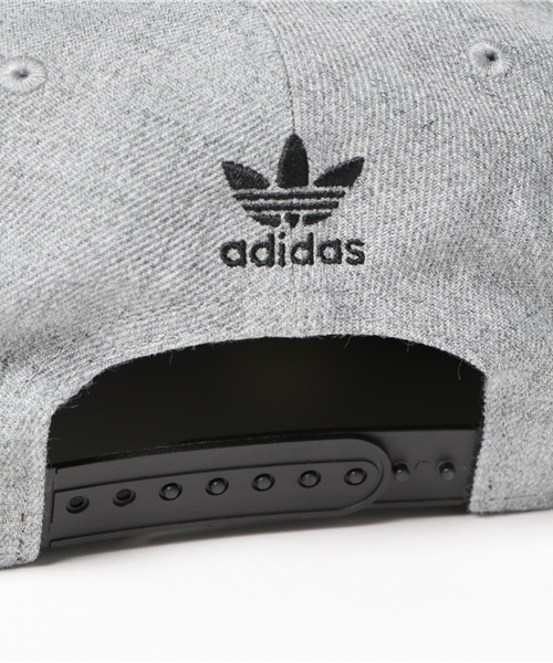 ONSPOTZ(オンスポッツ)の「アディダス スナップバックキャップ メンズオリジナルス トレフォイル ロゴ グレー ADIDAS(キャップ・メンズ・ヘザ-グレー・FREE)」の5枚目の写真