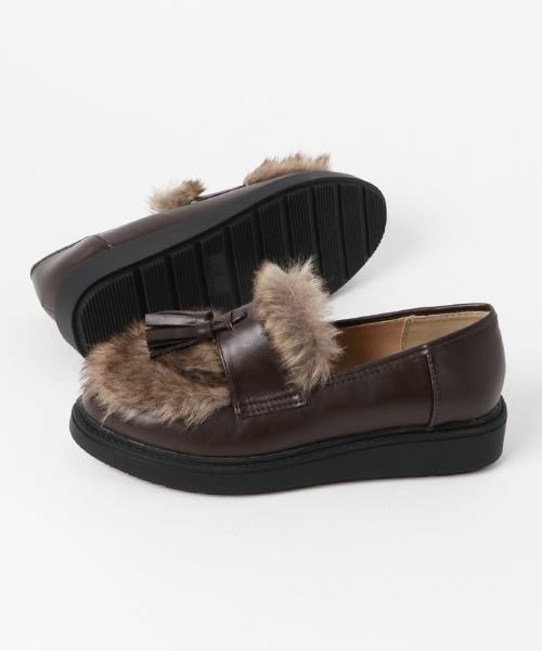 earth music&ecology（アースミュージックアンドエコロジー）の「ファーローファー（ドレスシューズ・レディース・ブラック/ブラウン・L/M/S）」の5枚目の写真