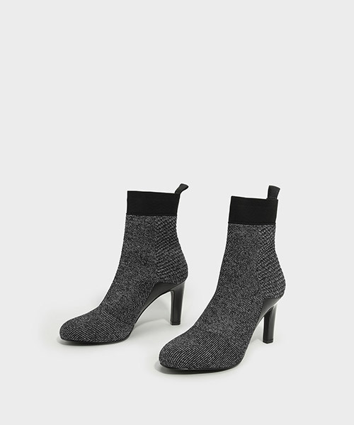 CHARLES & KEITH(チャールズ & キース)の「ニットアンクルブーツヒール / KNITTED ANKLE BOOT HEELS(ブーツ・レディース・ブラック/グレー・22.5cm/23.5cm/23cm/24.5cm/25.5cm/25cm)」の15枚目の写真