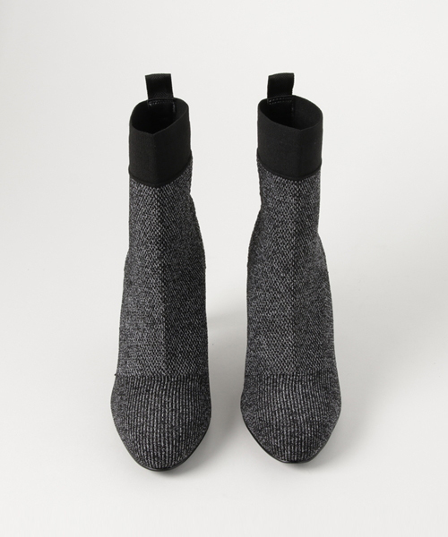 CHARLES & KEITH(チャールズ & キース)の「ニットアンクルブーツヒール / KNITTED ANKLE BOOT HEELS(ブーツ・レディース・ブラック/グレー・22.5cm/23.5cm/23cm/24.5cm/25.5cm/25cm)」の16枚目の写真