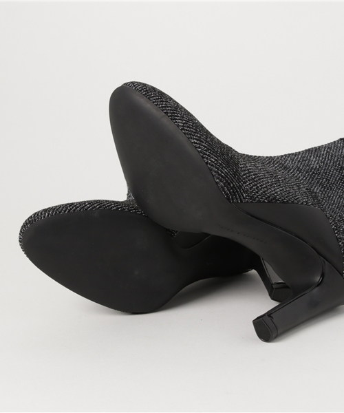 CHARLES & KEITH(チャールズ & キース)の「ニットアンクルブーツヒール / KNITTED ANKLE BOOT HEELS(ブーツ・レディース・ブラック/グレー・22.5cm/23.5cm/23cm/24.5cm/25.5cm/25cm)」の14枚目の写真