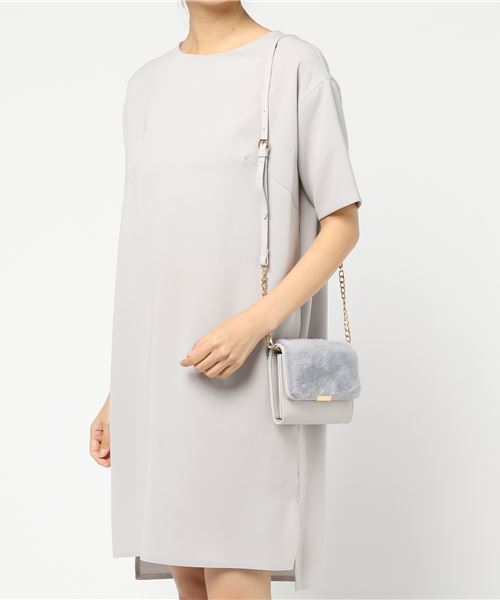 RIVE DROITE（リヴドロワ）の「エコファーお財布バッグ（ショルダーバッグ・レディース・ライトグレー/ベビーピンク・FREE）」の4枚目の写真