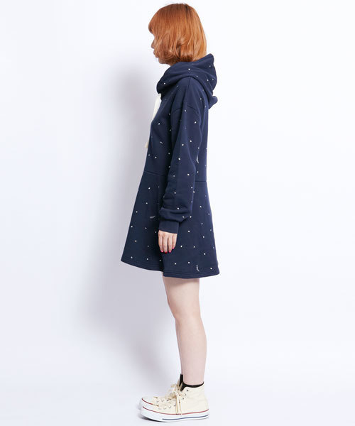 MILKFED.(ミルクフェド)の「HEART ARROW FLARE DRESS(ワンピース・レディース・ブラック/アッシュグレー/ネイビー・SMALL/MEDIUM)」の4枚目の写真