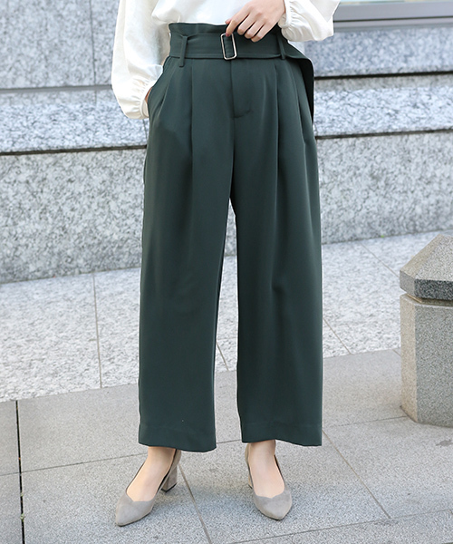 laboratory work（ラボラトリーワーク）の「タックベルトワイドパンツ（その他パンツ・レディース・ブラック/グリーン/キャメル・MEDIUM）」の3枚目の写真