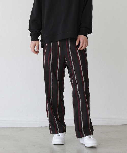 THE CASUAL(カジュアル)の「TRストレッチ タックルーズ ワイドテーパード スラックスパンツ(スラックス・メンズ・カーキ/ストライプ/ブラック/グレー/ネイビー/テラコッタ/ワイン/チャコール/ベージュ/チェック/ベージュ系その他/ブラウン/グリーン系その他/インディゴブルー/ダークインディゴブルー/ワンウォッシュ/ブラック系その他/ベージュ系その他2/グレー系その他/ベージュ系その他3/ベージュ系その他4/ブラック系その他2/ブラウン系その他2/ブルー系その他/ブラウン系その他/ベージュ系その他5/ベージュ系その他6/ブラック系その他3/ブラック系その他4/ブラック系その他5/グレー系その他2/レッド系その他/グリーン系その他2/グリーン系その他3/ブルー系その他2/ブルー系その他3/ホワイト系その他/オフホワイト/ブラウン系その他3/ブラウン系その他4・M/L/XL/S)」の5枚目の写真