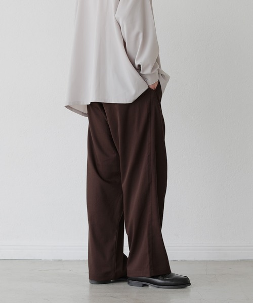 THE CASUAL(カジュアル)の「TRストレッチ タックルーズ ワイドテーパード スラックスパンツ(スラックス・メンズ・カーキ/ストライプ/ブラック/グレー/ネイビー/テラコッタ/ワイン/チャコール/ベージュ/チェック/ベージュ系その他/ブラウン/グリーン系その他/インディゴブルー/ダークインディゴブルー/ワンウォッシュ/ブラック系その他/ベージュ系その他2/グレー系その他/ベージュ系その他3/ベージュ系その他4/ブラック系その他2/ブラウン系その他2/ブルー系その他/ブラウン系その他/ベージュ系その他5/ベージュ系その他6/ブラック系その他3/ブラック系その他4/ブラック系その他5/グレー系その他2/レッド系その他/グリーン系その他2/グリーン系その他3/ブルー系その他2/ブルー系その他3/ホワイト系その他/オフホワイト/ブラウン系その他3/ブラウン系その他4・M/L/XL/S)」の14枚目の写真