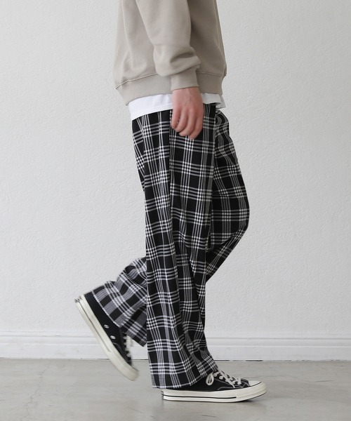 THE CASUAL(カジュアル)の「TRストレッチ タックルーズ ワイドテーパード スラックスパンツ(スラックス・メンズ・カーキ/ストライプ/ブラック/グレー/ネイビー/テラコッタ/ワイン/チャコール/ベージュ/チェック/ベージュ系その他/ブラウン/グリーン系その他/インディゴブルー/ダークインディゴブルー/ワンウォッシュ/ブラック系その他/ベージュ系その他2/グレー系その他/ベージュ系その他3/ベージュ系その他4/ブラック系その他2/ブラウン系その他2/ブルー系その他/ブラウン系その他/ベージュ系その他5/ベージュ系その他6/ブラック系その他3/ブラック系その他4/ブラック系その他5/グレー系その他2/レッド系その他/グリーン系その他2/グリーン系その他3/ブルー系その他2/ブルー系その他3/ホワイト系その他/オフホワイト/ブラウン系その他3/ブラウン系その他4・M/L/XL/S)」の7枚目の写真