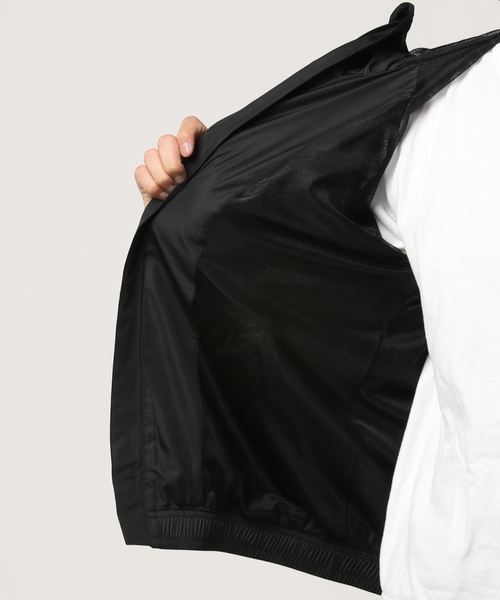 Reebok（リーボック）の「【Reebok CLASSIC ×Chocomoo】 ベクター フーデッドトラックトップ（ナイロンジャケット・メンズ・ブラック・LARGE/MEDIUM/SMALL/X-LARGE/XX-LARGE）」の5枚目の写真