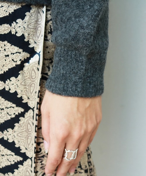 TODAYFUL（トゥデイフル）の「ラウンドヘムヤックニット（ニット/セーター・レディース・キナリ/チャコールグレー/モカ/カーキ/ピンク・FREE）」の11枚目の写真