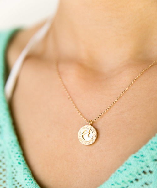 Kahiko(カヒコ)の「【Kahiko】ウェーブコインネックレス(ネックレス・レディース・ゴールド/シルバー・FREE)」の2枚目の写真