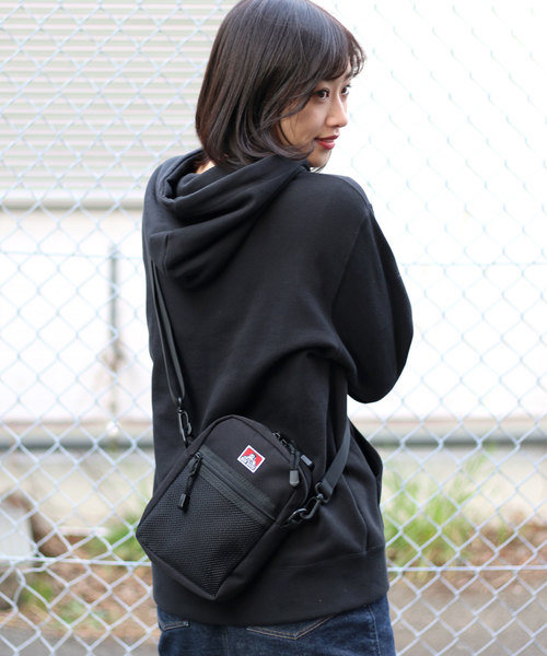 BEN DAVIS(ベンデイビス)の「BEN DAVIS/ベンデイビス ワンポイント メッシュポケット ミニショルダーバッグ/ネックポーチ(ショルダーバッグ・メンズ・ネイビー/ピンク/レッド/ブラック・FREE)」の22枚目の写真