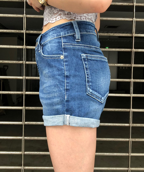 ENVYM（アンビー）の「ロールアップＤＥＮＩＭ ＳＰＴ（デニムパンツ・レディース・ブルー・S/M）」の4枚目の写真