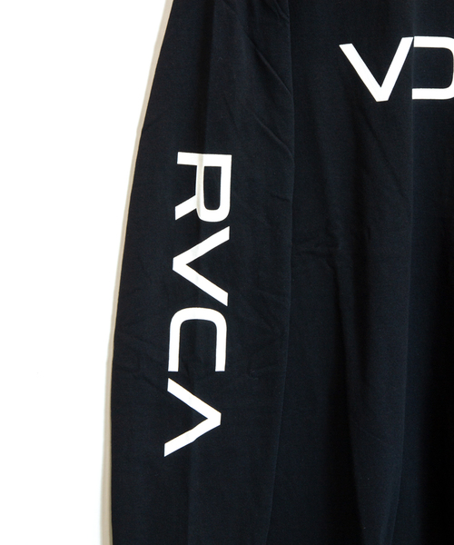 RVCA(ルーカ)の「RVCA-BIG FLIP RVCA LS TEE(AJ042054)(Tシャツ/カットソー・メンズ・ホワイト/ブラック・M/L)」の6枚目の写真