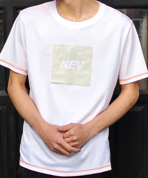 NEV(ネブ)の「DRY MESH リフレクターロゴプリント 半袖Tシャツ カットソー(Tシャツ/カットソー・メンズ・ネイビー/ブラック/オフホワイト・L/XL/M)」の4枚目の写真