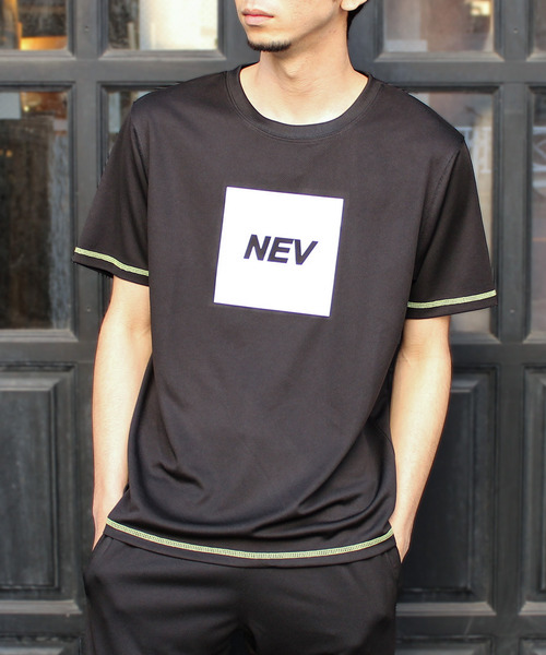 NEV(ネブ)の「DRY MESH リフレクターロゴプリント 半袖Tシャツ カットソー(Tシャツ/カットソー・メンズ・ネイビー/ブラック/オフホワイト・L/XL/M)」の7枚目の写真