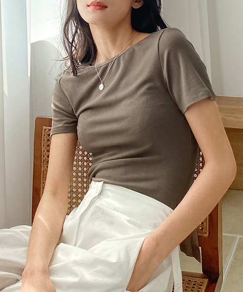 OSYAREVO(オシャレボ)の「バックオープン×リボン Tシャツ(Tシャツ/カットソー・レディース・ブラック/グレー/モカ/ブルーグリーン・FREE)」の3枚目の写真
