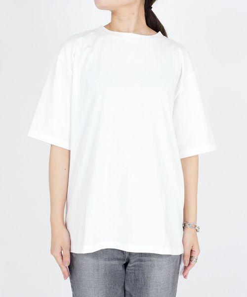 SHIPS(シップス)の「BRING Material×オーガニックコットン スリットロングTEE◇(Tシャツ/カットソー・レディース・ホワイト/ブラック/ブラウン/グリーン・ONE SIZE)」の18枚目の写真