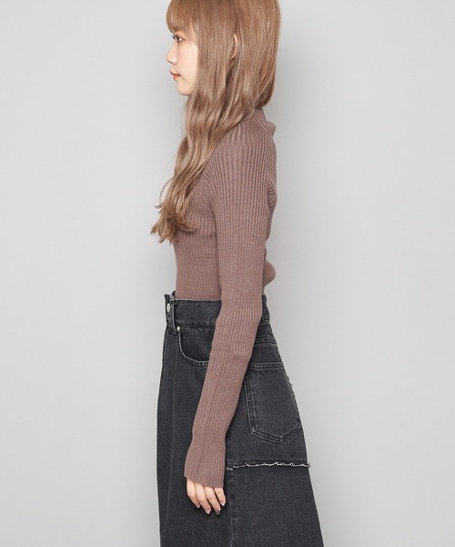 SPIRALGIRL（スパイラルガール）の「ボトルネックリブトップス（Tシャツ/カットソー・レディース・ブラック/ブラウン/オフホワイト/グリーン/パープル・FREE）」の7枚目の写真