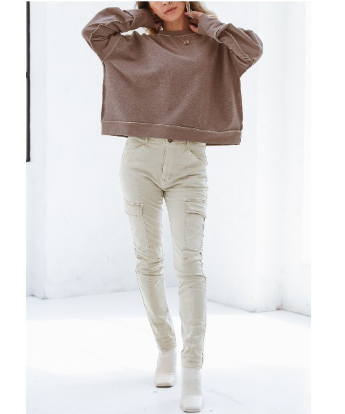 ALEXIA STAM（アリシアスタン）の「【JJ 12月号掲載】V Gazette Sweatshirt/Vガゼットスウェットシャツ（スウェット・レディース・チャコールグレー/ブラウン/グレイッシュベージュ・FREE）」の17枚目の写真