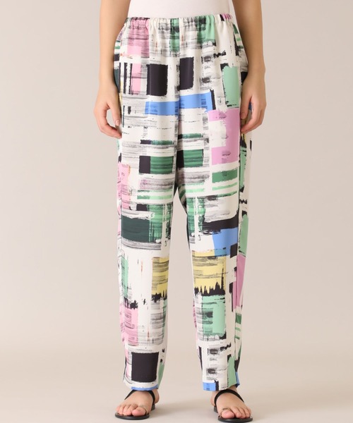 Luftrobe（ルフトローブ）の「《Luftrobe》アートプリントパンツ（その他パンツ・レディース・その他・9号）」の3枚目の写真