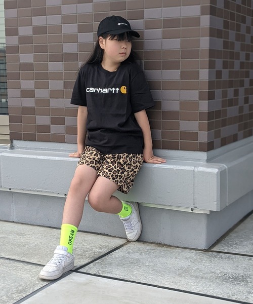 Carhartt（カーハート）の「carhartt／カーハート　キッズ　ロゴTee（Tシャツ/カットソー・キッズ・ブラック/グレー・SMALL/MEDIUM/LARGE）」の17枚目の写真
