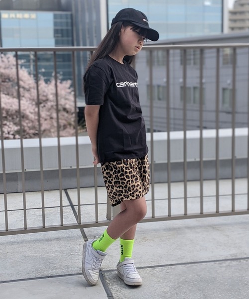 Carhartt（カーハート）の「carhartt／カーハート　キッズ　ロゴTee（Tシャツ/カットソー・キッズ・ブラック/グレー・SMALL/MEDIUM/LARGE）」の12枚目の写真