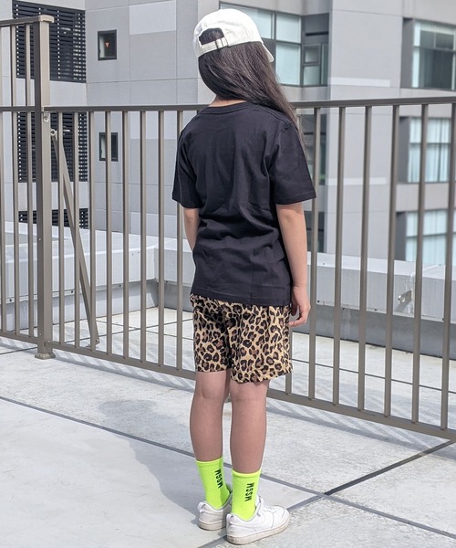 Carhartt（カーハート）の「carhartt／カーハート　キッズ　ロゴTee（Tシャツ/カットソー・キッズ・ブラック/グレー・SMALL/MEDIUM/LARGE）」の11枚目の写真