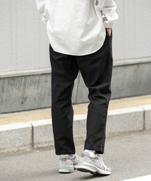 ITEMS URBANRESEARCH（アイテムズ アーバンリサーチ）の「バックサテン クライミングパンツ（その他パンツ・メンズ・ブラック/カーキ・LARGE/MEDIUM）」の4枚目の写真