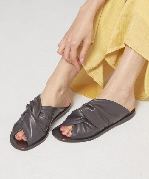 THE STATION STORE（ザ ステーション ストア）の「＜GIULIA TADDEUCCI＞● L ネジリ サンダル（サンダル・レディース・ブラック/ベージュ・38/36/37）」の2枚目の写真