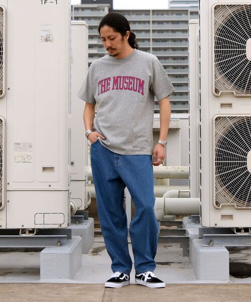 Russell Athletic（ラッセルアスレティック）の「【WEB限定/SHIPS別注】RUSSELL ATHLETIC: カレッジ プリント Tシャツ（Tシャツ/カットソー・メンズ・ホワイト/ブラック/グレー/オフホワイト・SMALL/MEDIUM/LARGE/X-LARGE）」の8枚目の写真