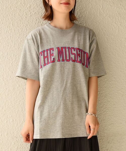 Russell Athletic（ラッセルアスレティック）の「【WEB限定/SHIPS別注】RUSSELL ATHLETIC: カレッジ プリント Tシャツ（Tシャツ/カットソー・メンズ・ホワイト/ブラック/グレー/オフホワイト・SMALL/MEDIUM/LARGE/X-LARGE）」の18枚目の写真