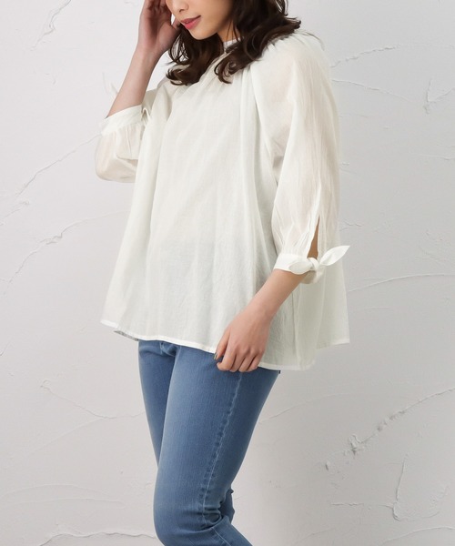 NAVY（ネイビー）の「袖リボン デザイン袖 7分袖ブラウス（シャツ/ブラウス・レディース・ホワイト/グレー/ネイビー・フリー）」の2枚目の写真