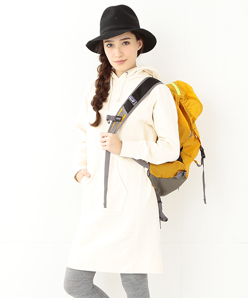 BEAMS BOY（ビームスボーイ）の「BEAMS BOY / スウェットフードワンピース 14FW **（ワンピース・レディース・ナチュラル/ライトグレー/ネイビー・ONE SIZE）」の2枚目の写真