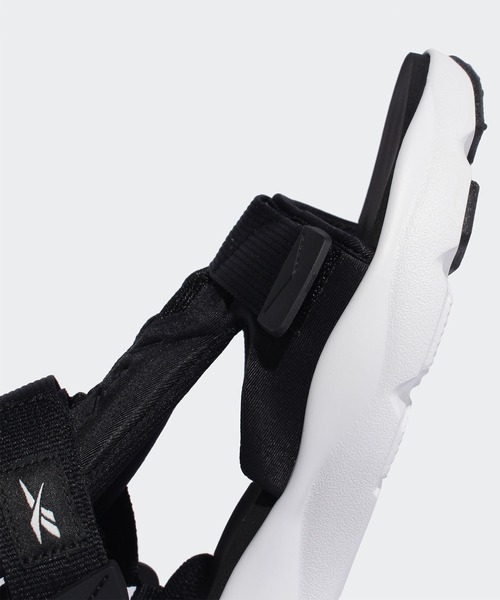 Reebok（リーボック）の「FURYLITE SANDAL / フューリーライト サンダル（サンダル・メンズ・ブラック/ブラック×ホワイト・23.0cm/24.0cm/25.0cm/26.0cm/27.0cm/28.0cm/29.0cm/30.0cm）」の12枚目の写真