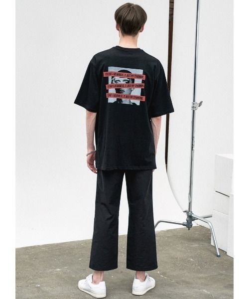 ONA（オーエヌエー）の「『ONA/オーエヌエー』IT JUST SHORT SLEEVE TEE/バックプリント半袖Tシャツ（Tシャツ/カットソー・メンズ・ホワイト/ブラック・M/L）」の18枚目の写真