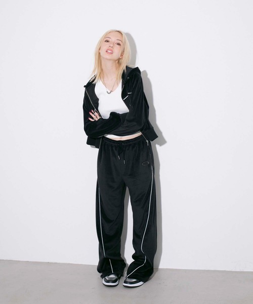 x-girl ジップアップトップ ベロア X-girl（エックスガール）の「VELOUR HALF ZIP TOP（パーカー