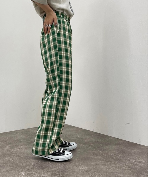 apres jour mignon(アプレジュールミニョン)の「チェックストレートパンツ【ZOZOTOWN限定アイテム】(その他パンツ・レディース・オレンジ系その他/グリーン系その他/ブラック系その他・X-LARGE/SMALL/MEDIUM)」の21枚目の写真