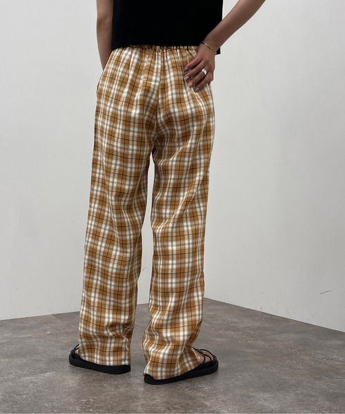 apres jour mignon(アプレジュールミニョン)の「チェックストレートパンツ【ZOZOTOWN限定アイテム】(その他パンツ・レディース・オレンジ系その他/グリーン系その他/ブラック系その他・X-LARGE/SMALL/MEDIUM)」の9枚目の写真