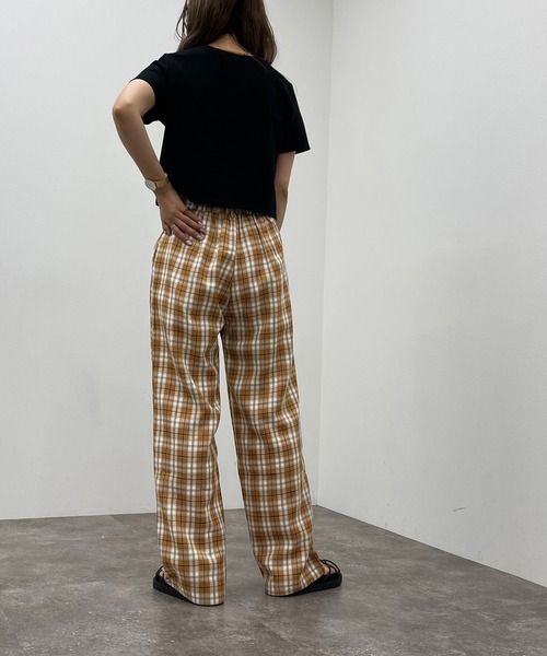 apres jour mignon(アプレジュールミニョン)の「チェックストレートパンツ【ZOZOTOWN限定アイテム】(その他パンツ・レディース・オレンジ系その他/グリーン系その他/ブラック系その他・X-LARGE/SMALL/MEDIUM)」の12枚目の写真