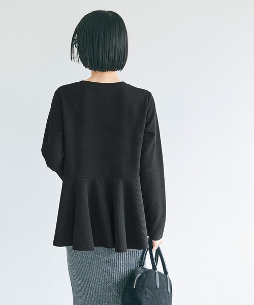 coca（coca）（コカ）の「＼お気に入り2万越え・再入荷／エンボス加工裾フレアトップス（Tシャツ/カットソー・レディース・ブラック/ライトグレー/ライトベージュ/グレー/ブラウン/ラベンダー/ネイビー・M/L/S）」の12枚目の写真