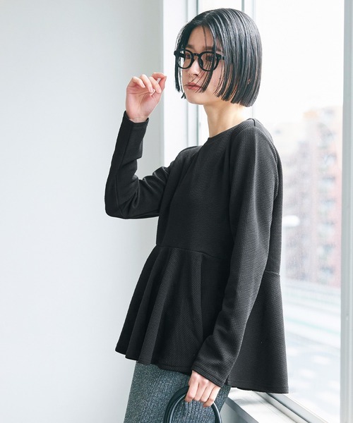 coca（coca）（コカ）の「＼お気に入り2万越え・再入荷／エンボス加工裾フレアトップス（Tシャツ/カットソー・レディース・ブラック/ライトグレー/ライトベージュ/グレー/ブラウン/ラベンダー/ネイビー・M/L/S）」の9枚目の写真