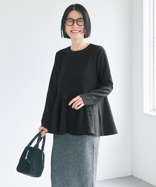 coca（coca）（コカ）の「＼お気に入り2万越え・再入荷／エンボス加工裾フレアトップス（Tシャツ/カットソー・レディース・ブラック/ライトグレー/ライトベージュ/グレー/ブラウン/ラベンダー/ネイビー・M/L/S）」の10枚目の写真