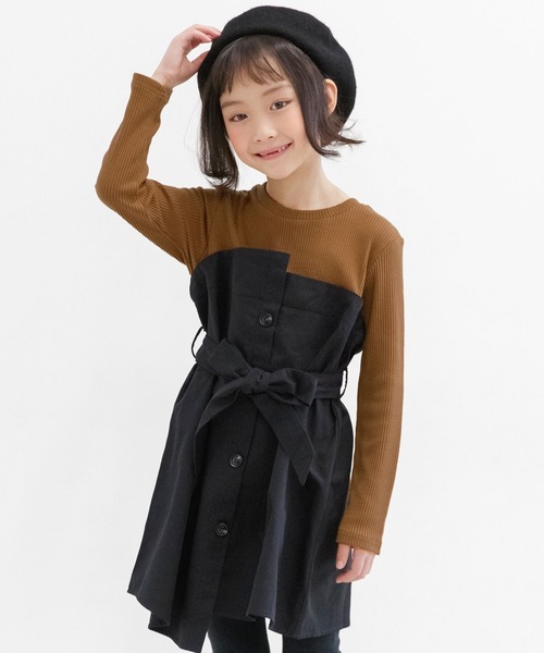 Bee des Bee（ビーデスビー）の「ドッキングトレンチワンピース（ワンピース・キッズ・ブラウン系その他/ブルー系その他/チャコールグレー×ブラック/ブルー系その他2/ブラック×ベージュ/ブラック系その他/ホワイト/杢グレー/アイボリー/グレイッシュベージュ/ピンクベージュ・110cm/100cm/120cm/130cm/140cm/150cm）」の4枚目の写真