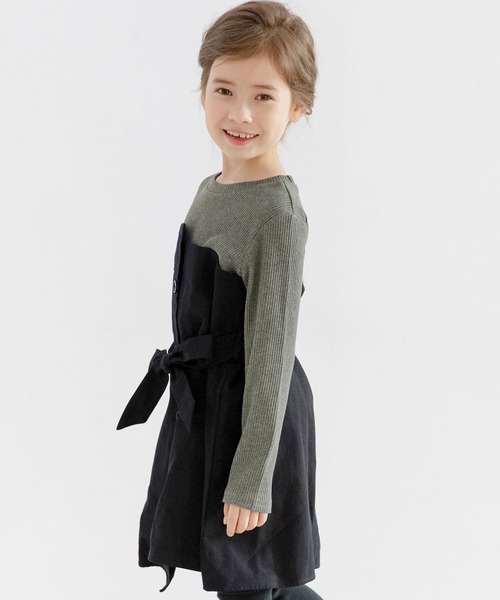 Bee des Bee（ビーデスビー）の「ドッキングトレンチワンピース（ワンピース・キッズ・ブラウン系その他/ブルー系その他/チャコールグレー×ブラック/ブルー系その他2/ブラック×ベージュ/ブラック系その他/ホワイト/杢グレー/アイボリー/グレイッシュベージュ/ピンクベージュ・110cm/100cm/120cm/130cm/140cm/150cm）」の7枚目の写真