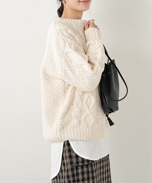 frames RAY CASSIN（フレームスレイカズン）の「マットモールケーブルプルオーバー（ニット/セーター・レディース・レッド/バイオレット/ダークブラウン/イエロー×グリーン/ブルー/オフホワイト・FREE）」の2枚目の写真