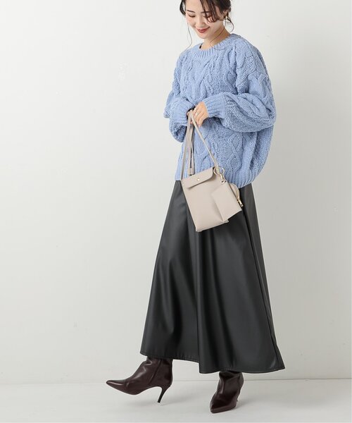 frames RAY CASSIN（フレームスレイカズン）の「マットモールケーブルプルオーバー（ニット/セーター・レディース・レッド/バイオレット/ダークブラウン/イエロー×グリーン/ブルー/オフホワイト・FREE）」の9枚目の写真