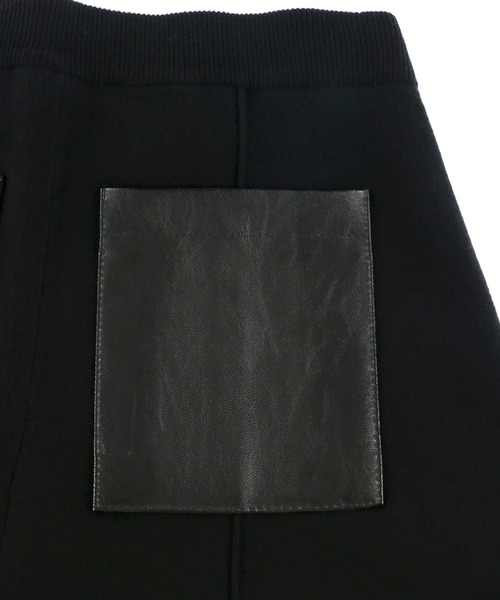 ALEXIA STAM（アリシアスタン）の「【ViVi 1月号掲載】Fake Leather Pocket Rib Knit Pants/フェイクレザーポケットリブニットパンツ（その他パンツ・レディース・ブラック/ベージュ/ブルー・S/M）」の8枚目の写真